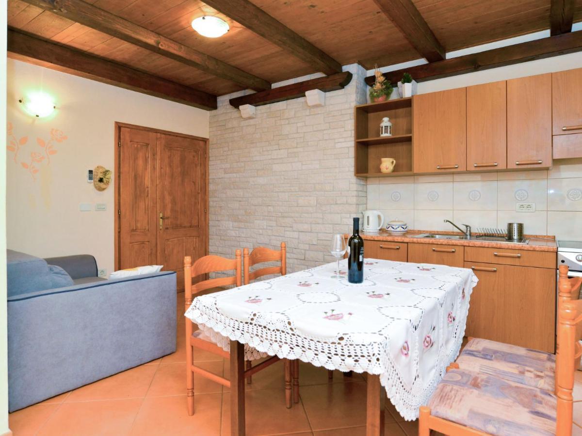 Apartment Ivan&Tina - ROJ455 Kanfanar Buitenkant foto